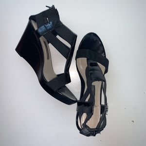 Dana Buchman Simone Black Wedges